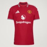 Camiseta de fútbol versión jugador del Manchester United para adulto, primera equipación de la temporada 2026/2027. Color rojo.
