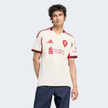 Camiseta de fútbol visitante del Liverpool FC para la temporada 2025-2026. Segunda equipación oficial para aficionados.