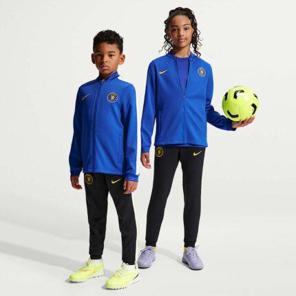 Chándal de fútbol oficial del Chelsea para niño, temporada 2026/27. Conjunto de chaqueta y pantalón para los jóvenes fans.
