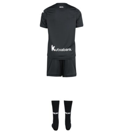 Tercera equipación para niños de la Real Sociedad temporada 26/27. Camiseta y pantalón oficiales del club txuri-urdin.