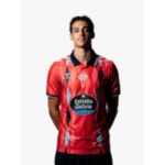 Vista frontal de la camiseta alternativa del Celta de Vigo para la temporada 26/27. Segunda equipación oficial para adulto.
