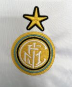 Camiseta retro Inter de Milán 1990/91 segunda equipación blanca con franja negra y azul — foto 5