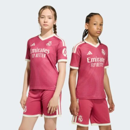 Tercera equipación oficial del Real Madrid para niños, temporada 2026-2027. Camiseta de fútbol para los más pequeños.