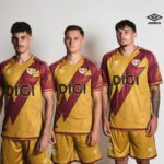 Camiseta de fútbol alternativa del Rayo Vallecano para la temporada 2026-2027. Tercera equipación oficial para adulto.