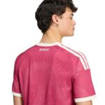 Tercera equipación del Re. Madrid para 2027. Camiseta de fútbol alternativa para adulto, diseño oficial de la temporada.