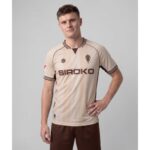 Vista frontal de la camiseta alternativa del Real Sporting de Gijón para la temporada 26/27, versión de adulto.