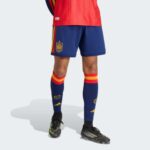 Pantalón corto azul de la segunda equipación de España 2026 para adulto. Producto oficial de la selección española de fútbol.