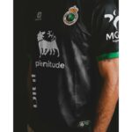 Camiseta alternativa del Racing Santander para la temporada 26/27. Segunda equipación oficial de fútbol para adulto.