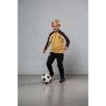 Camiseta de entrenamiento del Málaga CF para niños, temporada 26/27. Ropa oficial de fútbol para los más pequeños.