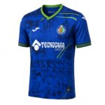Camiseta de la primera equipación del Getafe para la UEFA Conference League 2026/2027. Uniforme oficial de adulto.