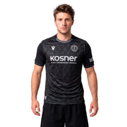 Camiseta alternativa del CA Osasuna para la temporada 26-27. Tercera equipación oficial del club rojillo para adulto.