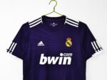 Camiseta Real Madrid 2010/11 tercera equipación morada — foto 5