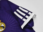 Camiseta Real Madrid 2010/11 tercera equipación morada — foto 11