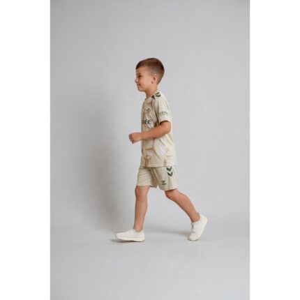 Kit de portero del Betis para niño 26/27 color beige. Camiseta y pantalón de la equipación de guardameta infantil bética.